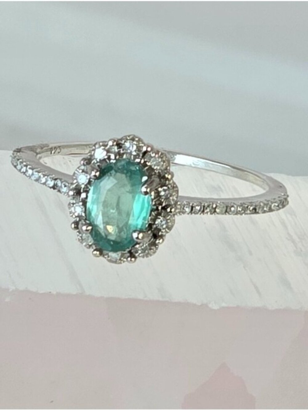 925 Sterling Silver Ring With Natural Emerald & Natural Diamonds
